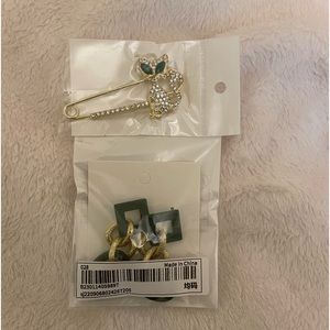 New Pin and earrings set